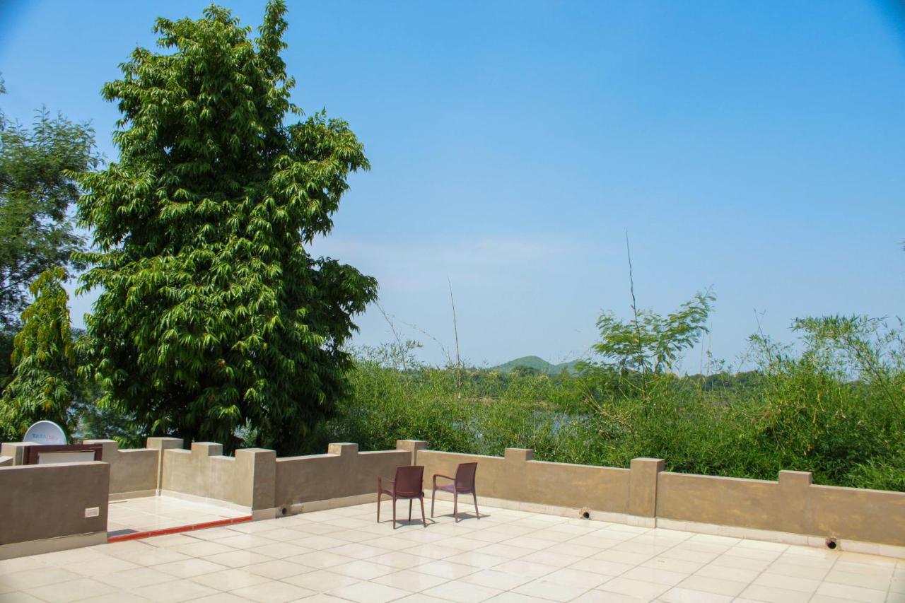Panna Tiger Resort- Riverside Property Rājgarh Екстериор снимка